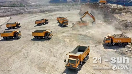 加购30台!徐工XG90非公路自卸车批量交付鄂尔多斯老客户!